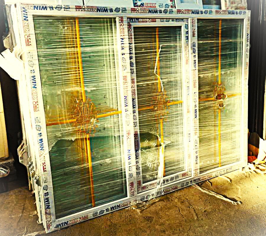 پنجره پی وی سی 150*200